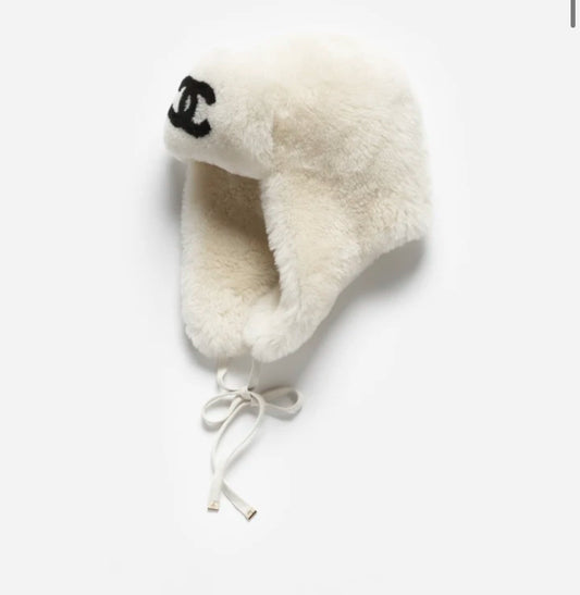 Chanel chapka “hat”